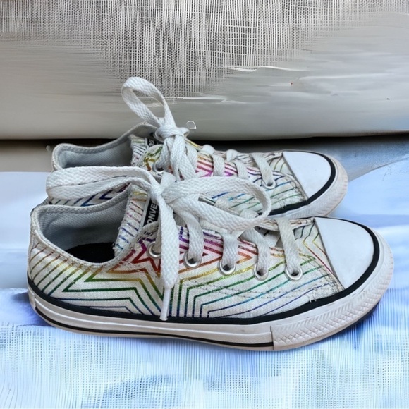Converse Rainbow Star Print Sneakers Sz 12 Kids - Picture 1 of 10